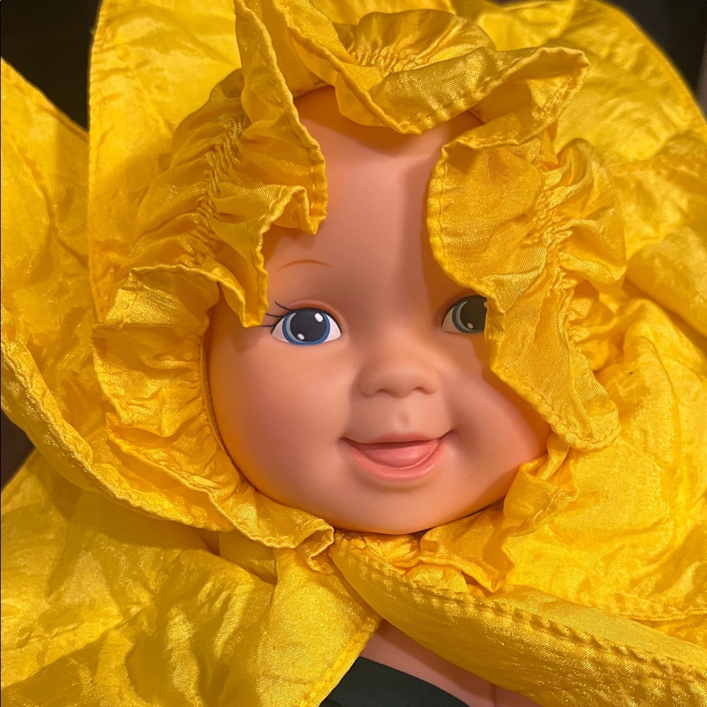 Anne Geddes Ladybug and Sunflower Dolls - Picture 3 of 4